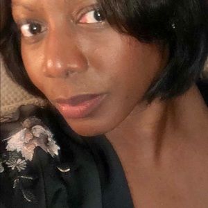 Meet your Posher, Jewell